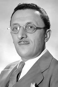 Commissaire Moreau (uncredited)