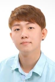 Han Tae-pyeong / Robot Max (voice)