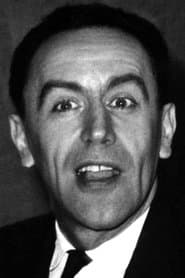 M. Bazouche, agent de police (segment "L'Enfance")