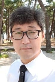 Duk-Yong