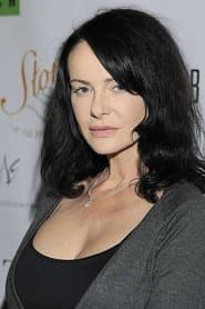 Angela Wenz
