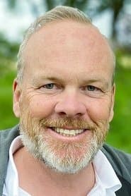 Stephen Jennings (voice)